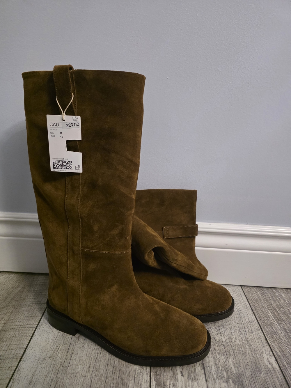H&M Tall Suede Riding Boots in Brown